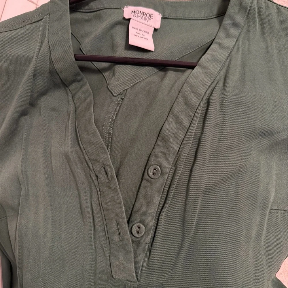 Monroe & Main chic sage